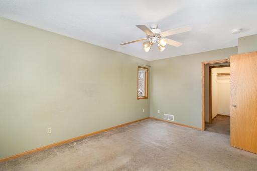 904 N 4th Street, Saint Peter, MN 56082