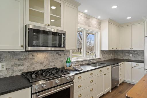4767 Lake Avenue, White Bear Lake, MN 55110