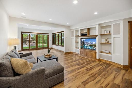 After a day on the course, head downstairs to the spacious lower-level family room—designed for everything from quiet movie nights to game day gatherings.