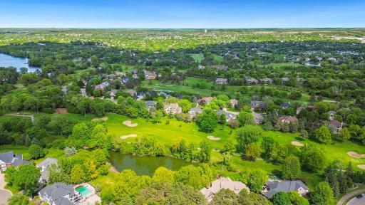 Just a short drive away, discover a variety of shopping and dining options — from premium grocery stores like Kowalski’s to popular restaurants like Crave.
