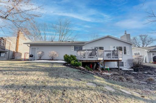 9850 Garrison Way, Eden Prairie, MN 55347