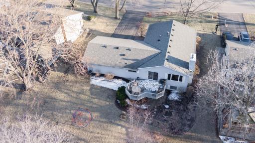 9850 Garrison Way, Eden Prairie, MN 55347