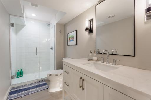 9850 Garrison Way, Eden Prairie, MN 55347