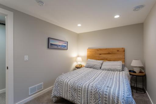 9850 Garrison Way, Eden Prairie, MN 55347