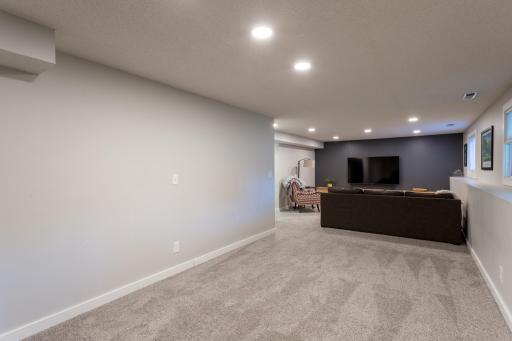 9850 Garrison Way, Eden Prairie, MN 55347