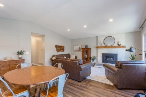 9850 Garrison Way, Eden Prairie, MN 55347
