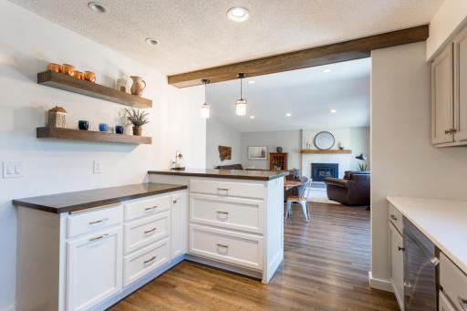 9850 Garrison Way, Eden Prairie, MN 55347