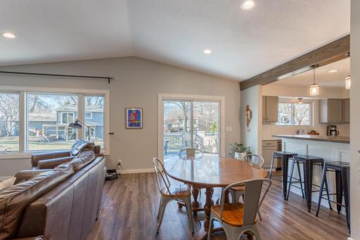 9850 Garrison Way, Eden Prairie, MN 55347