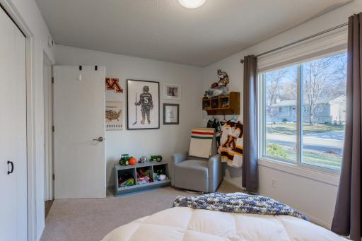 9850 Garrison Way, Eden Prairie, MN 55347