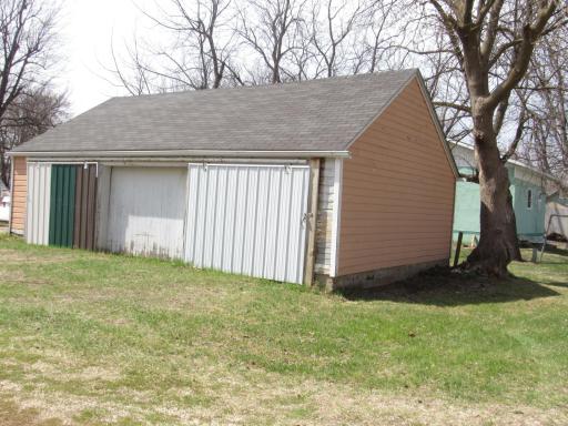 610 Grand Avenue, Worthington, MN 56187