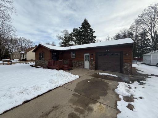613 S Litchfield Avenue, Litchfield, MN 55355
