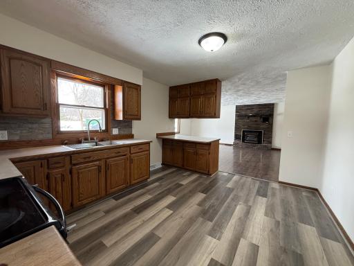 613 S Litchfield Avenue, Litchfield, MN 55355