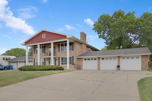 4000 Mavelle Drive, 4, Edina, MN 55435