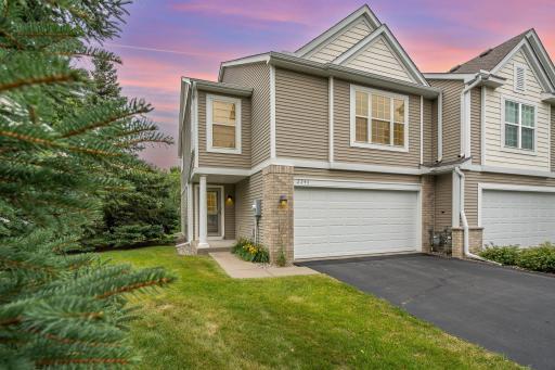 2246 Saint Johns Circle, Saint Paul, MN 55129