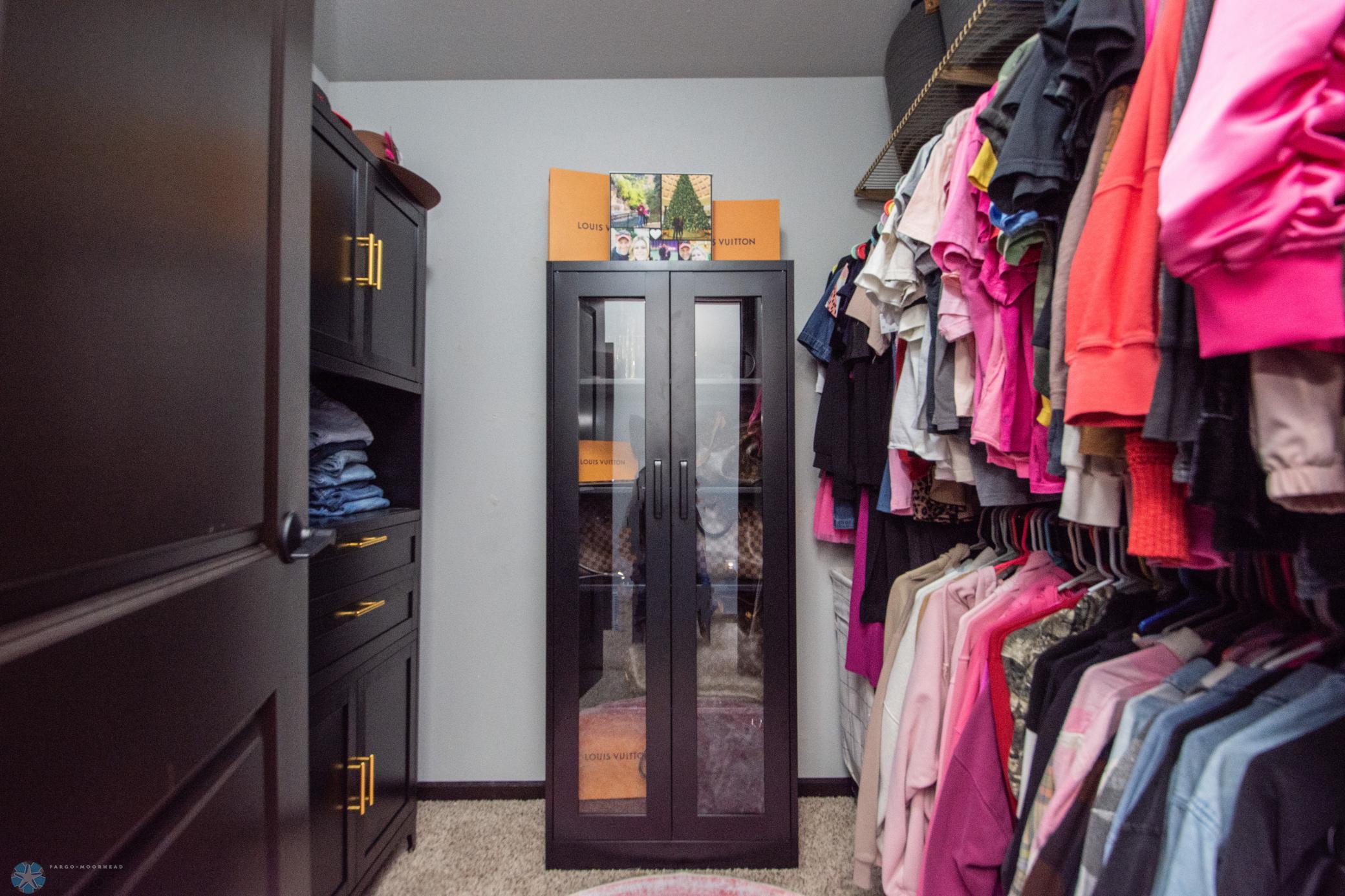 primary walk in closet