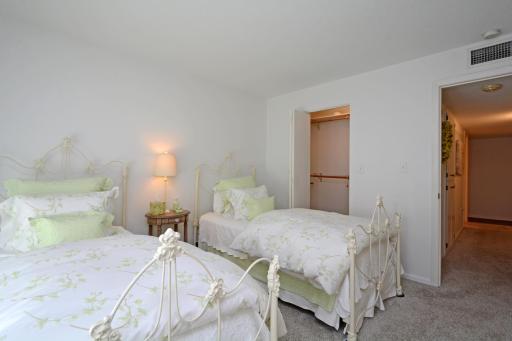 1860 Eagle Ridge Drive, W309, Mendota Heights, MN 55118