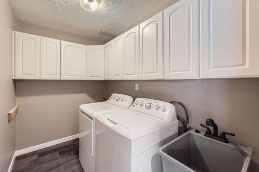 2833 162nd Avenue NE - Web Quality - 024 - 45 Laundry Room.jpg