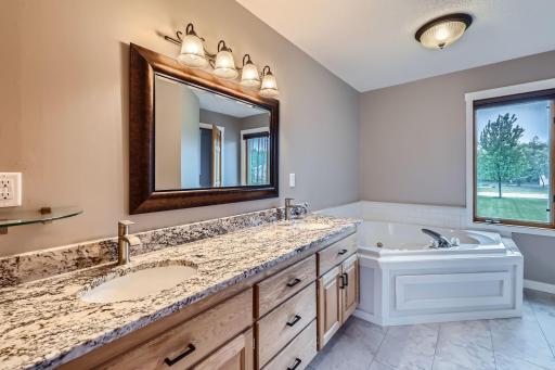 2833 162nd Avenue NE - Web Quality - 011 - 23 Primary Bathroom.jpg