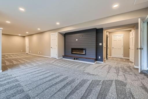2833 162nd Avenue NE - Web Quality - 019 - 37 Lower Level Family Room.jpg
