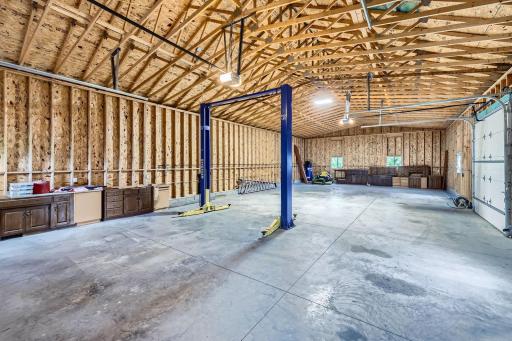 2833 162nd Avenue NE - Web Quality - 025 - 48 Garage Interior.jpg