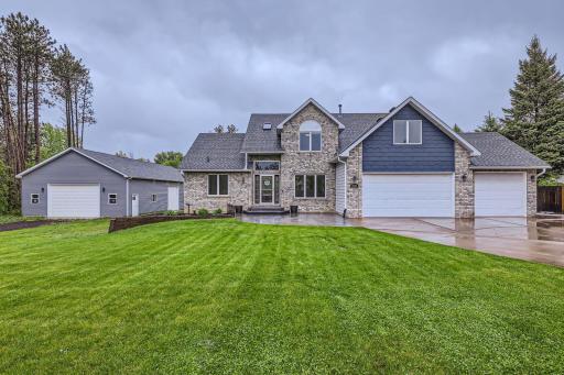 2833 162nd Avenue NE - Web Quality - 001 - 01 Exterior Front.jpg
