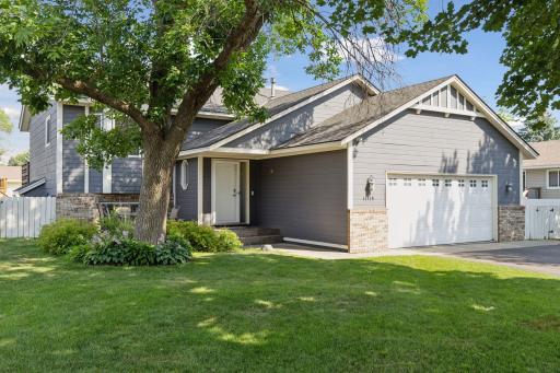 11119 Brittany Drive N, Champlin, MN 55316