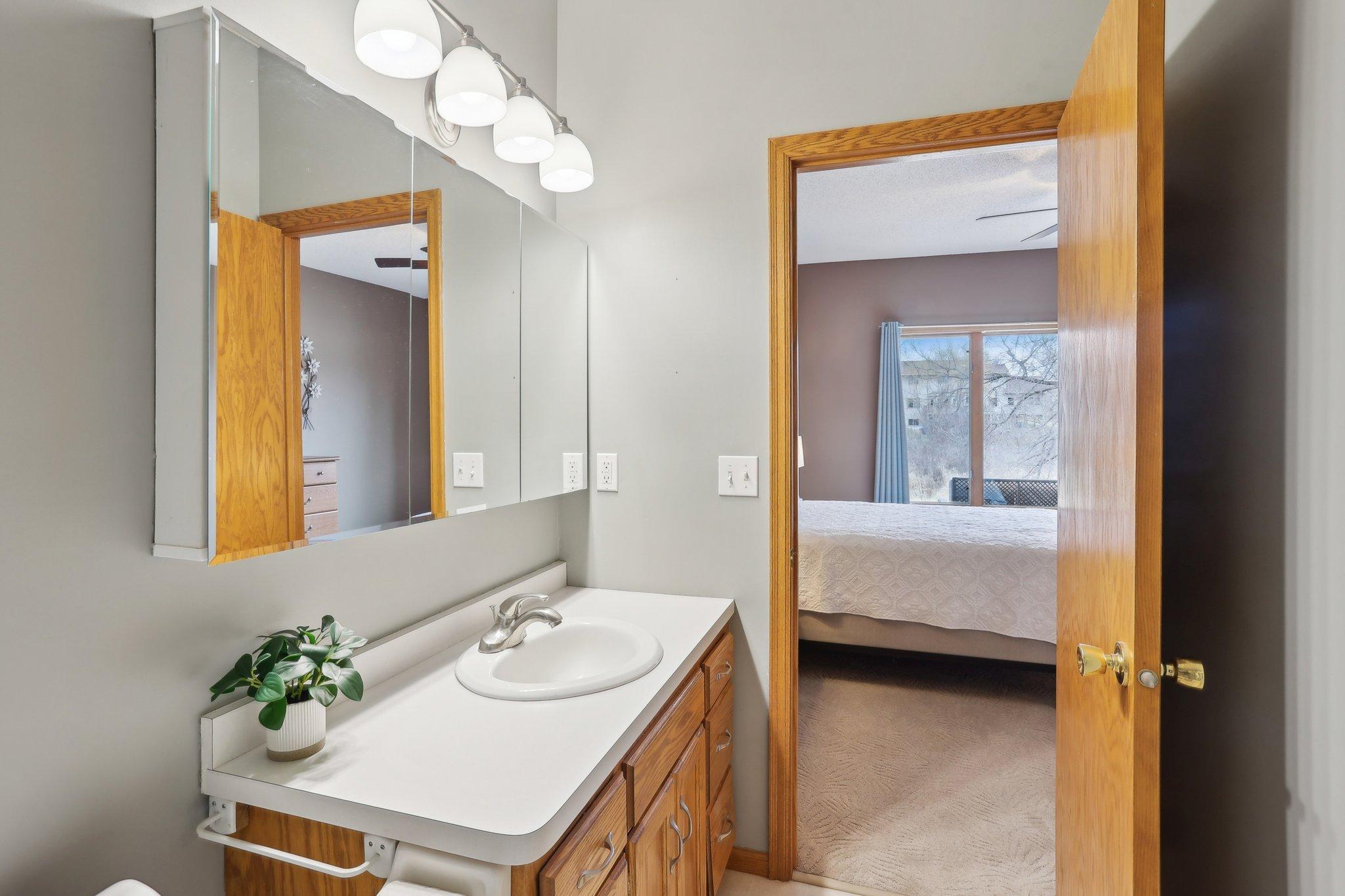 23-web-or-mls-Winslow Chase-05042025-021.jpg