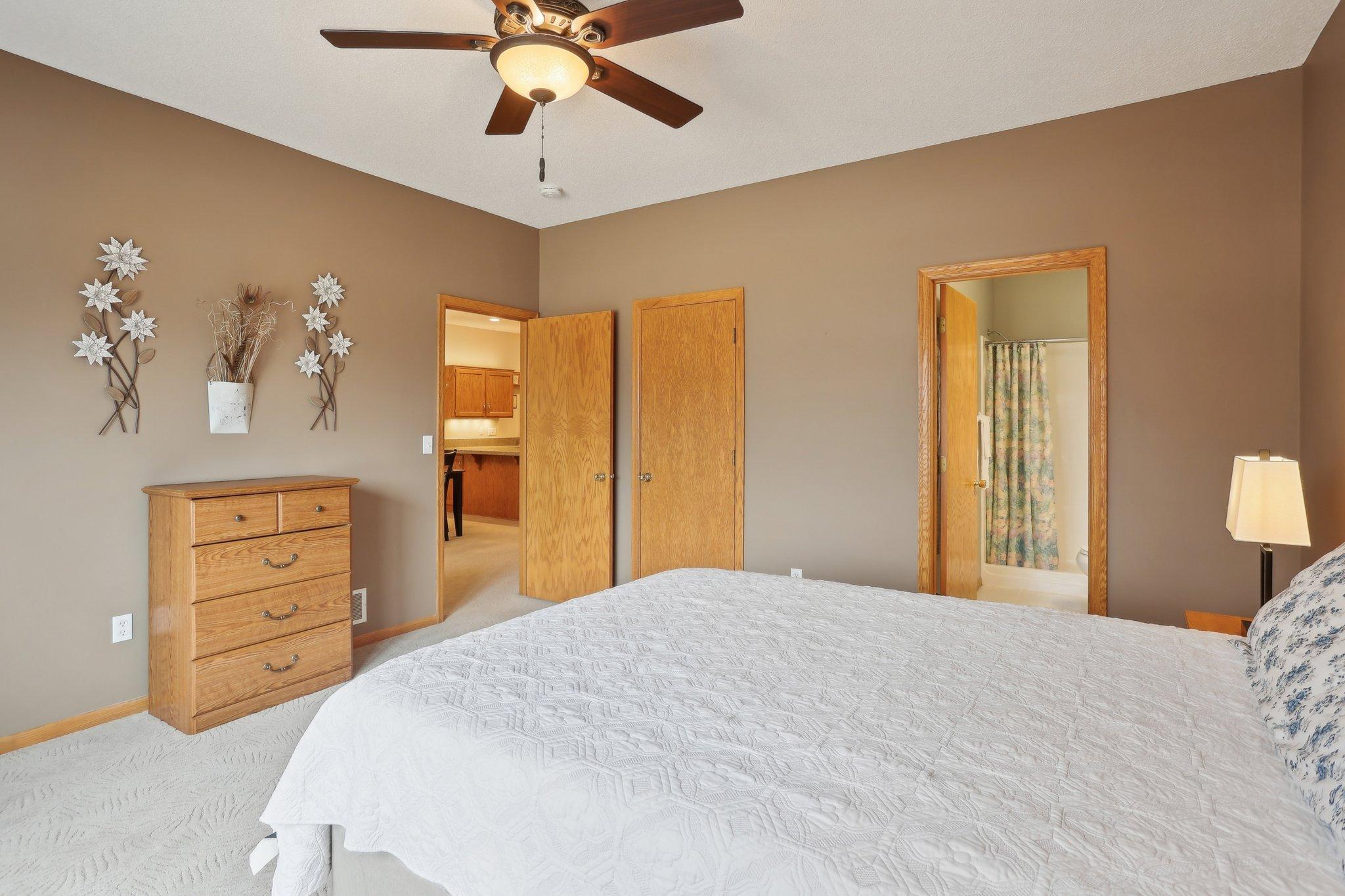 20-web-or-mls-Winslow Chase-05042025-018.jpg