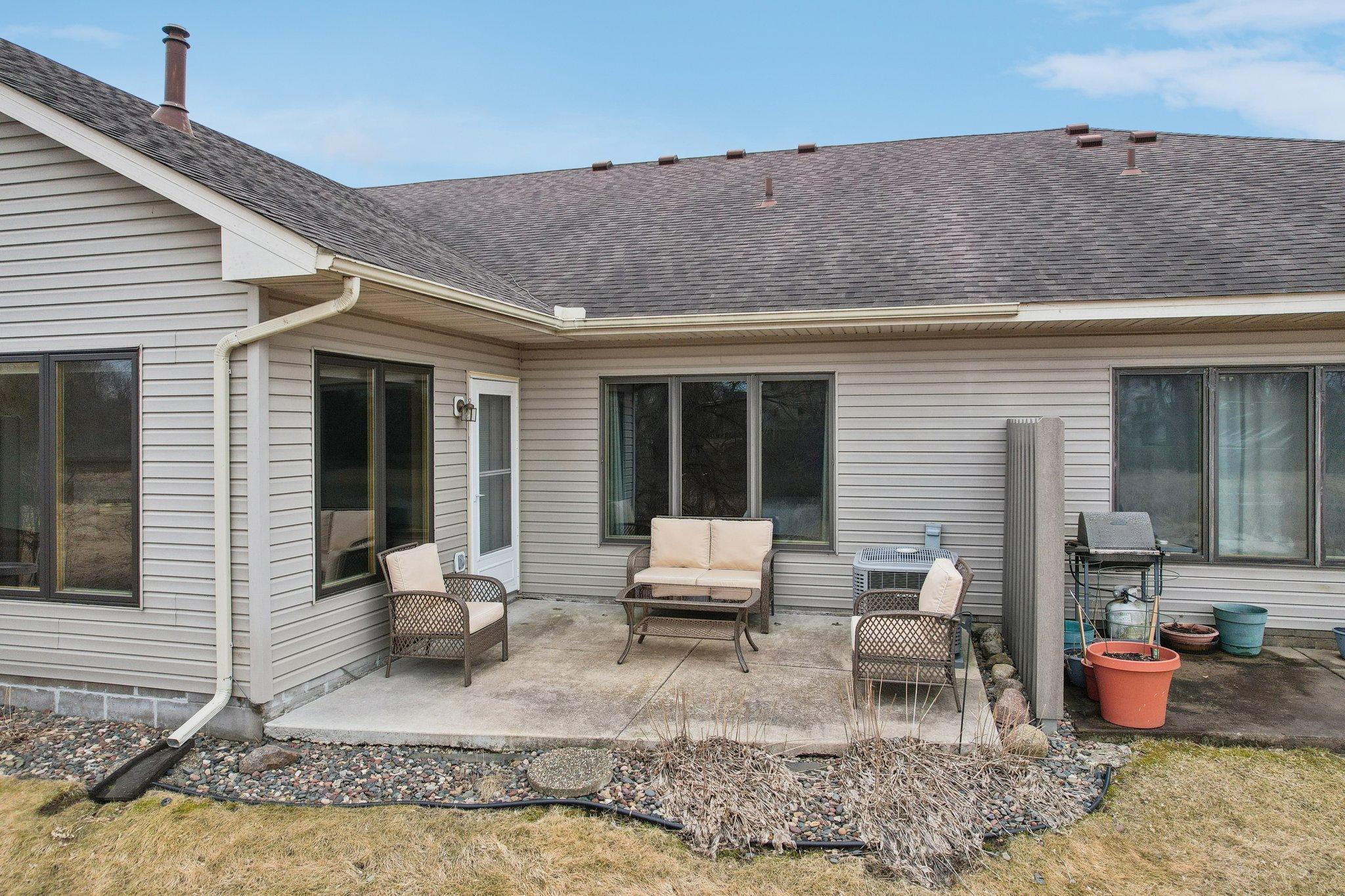 35-web-or-mls-Winslow Chase-05042025-033.jpg