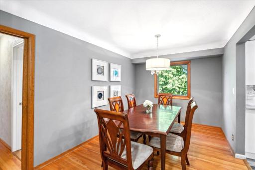 443 Centennial Drive, Roseville, MN 55113