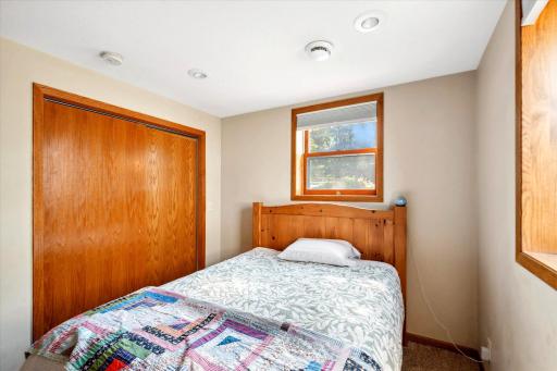 443 Centennial Drive, Roseville, MN 55113