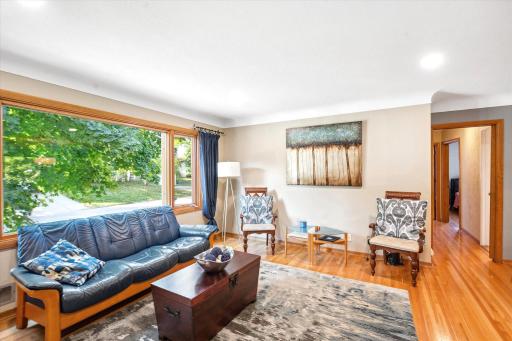443 Centennial Drive, Roseville, MN 55113
