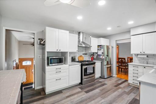 443 Centennial Drive, Roseville, MN 55113