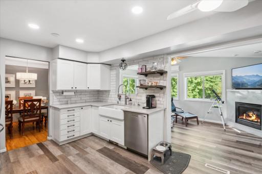443 Centennial Drive, Roseville, MN 55113