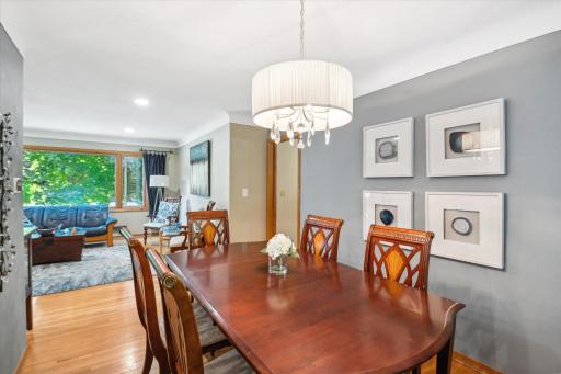 443 Centennial Drive, Roseville, MN 55113