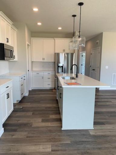 10970 37th Street N, Lake Elmo, MN 55042