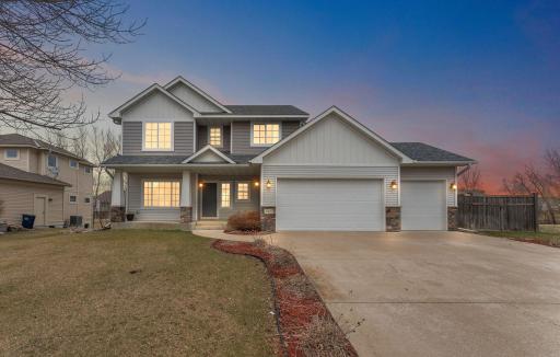 1206 Goldenray Drive, Faribault, MN 55021