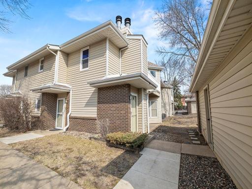 1034 E Travelers Trail, 32, Burnsville, MN 55337