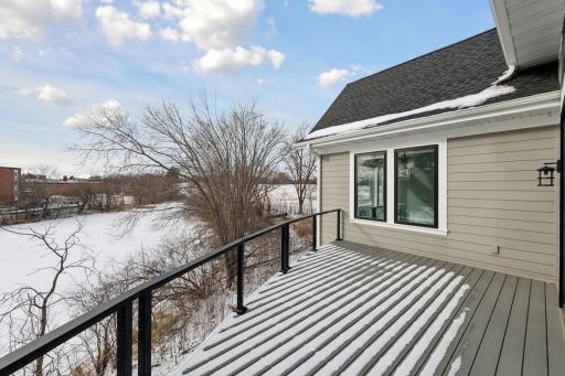 512 Oak Ridge Place, Minnetonka, MN 55305