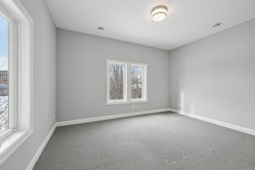 512 Oak Ridge Place, Minnetonka, MN 55305