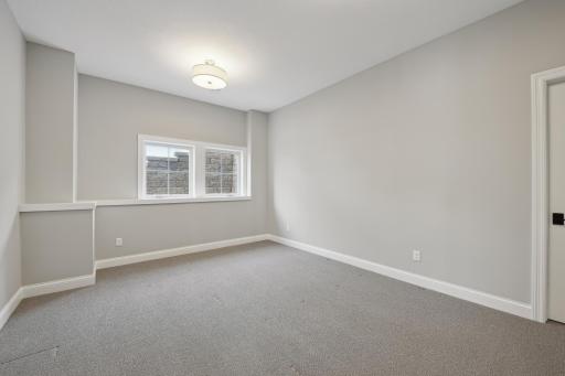 512 Oak Ridge Place, Minnetonka, MN 55305