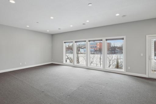 512 Oak Ridge Place, Minnetonka, MN 55305