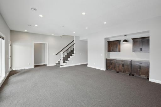 512 Oak Ridge Place, Minnetonka, MN 55305