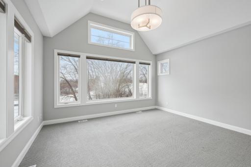 512 Oak Ridge Place, Minnetonka, MN 55305