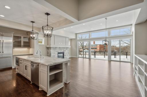512 Oak Ridge Place, Minnetonka, MN 55305