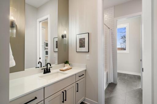 5734 Kelvin Avenue N, Lake Elmo, MN 55042