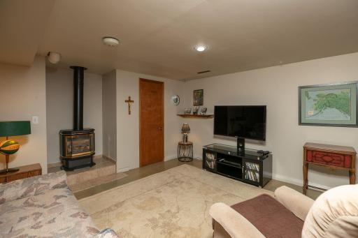 2306 6th Street NW, Austin, MN 55912
