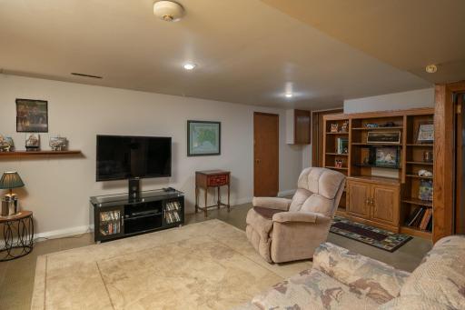 2306 6th Street NW, Austin, MN 55912