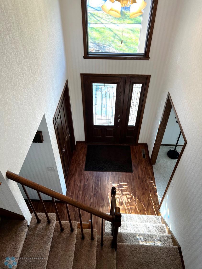 29 - Foyer Upper.jpg