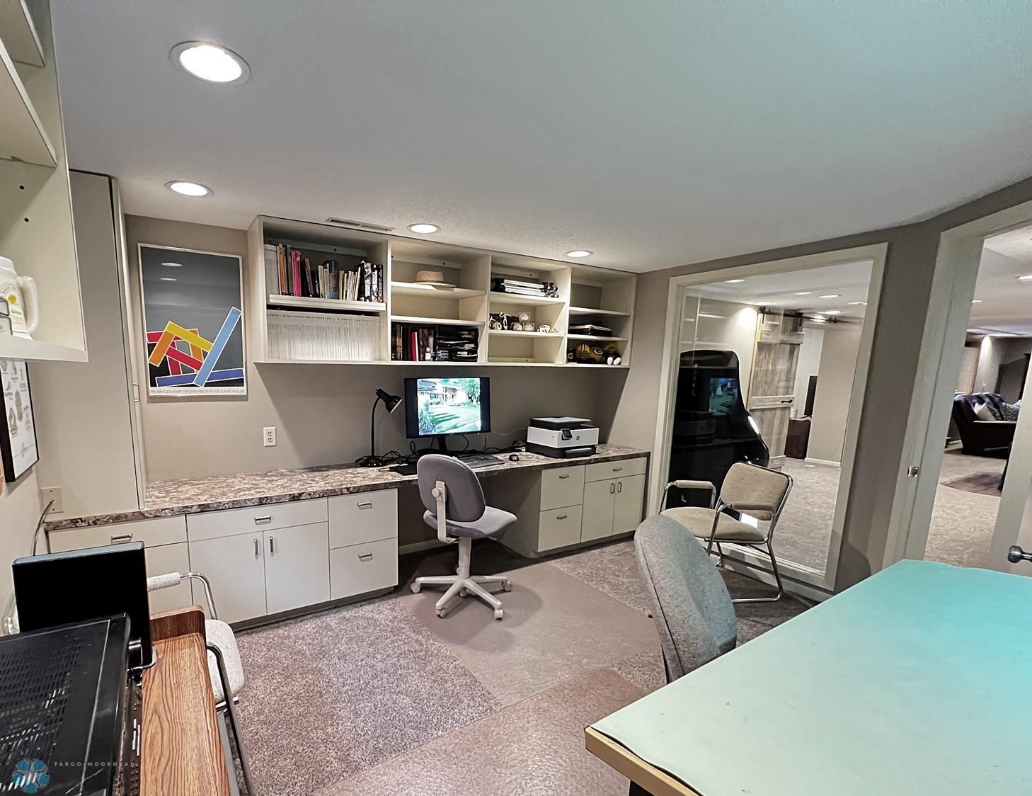 47 - Office 2.jpg